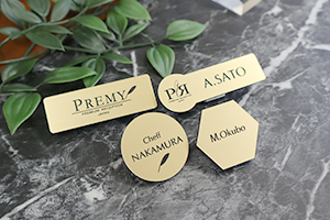 2層アクリル名札サイズ変更