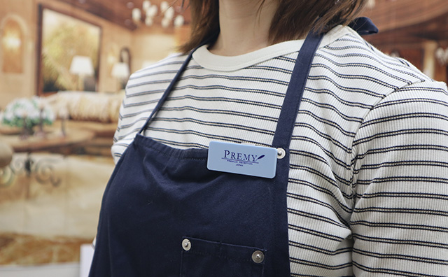 アクリル名札パステル装着