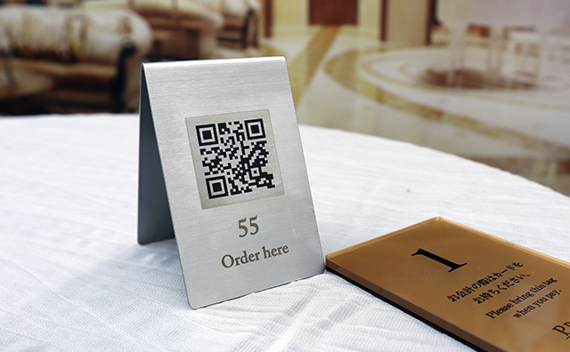 金属テーブル札QRコード