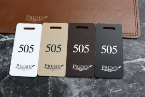 ハンガークローク札4色