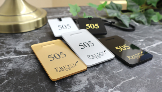 クローク札ミオ