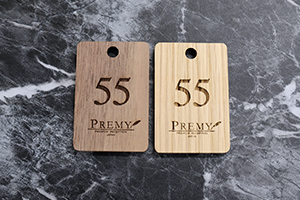 木製クローク札2種類