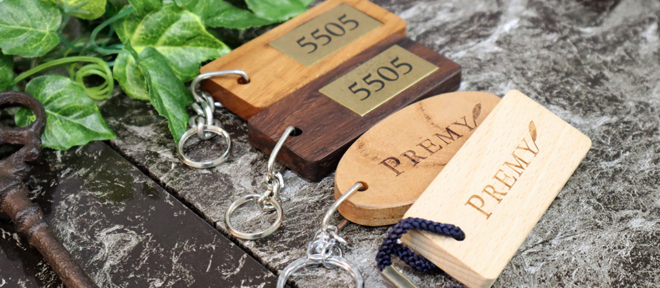 木製キーホルダー